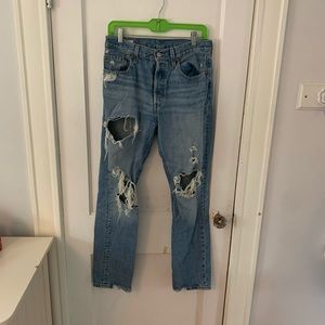 Levi’s ripped light wash jeans